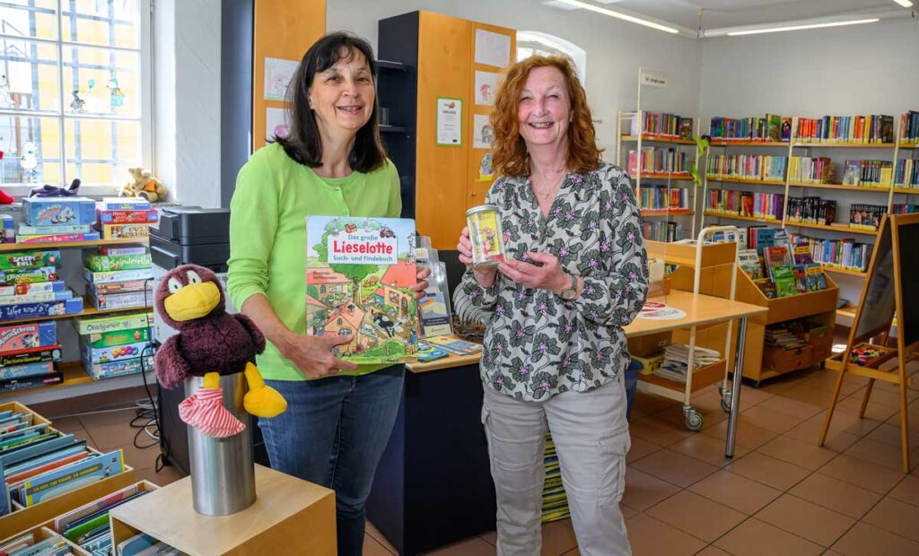 Heike Bareiter (li.) und Judith Nagy: Lesen und Vorlesen machen Spaß & schlau.