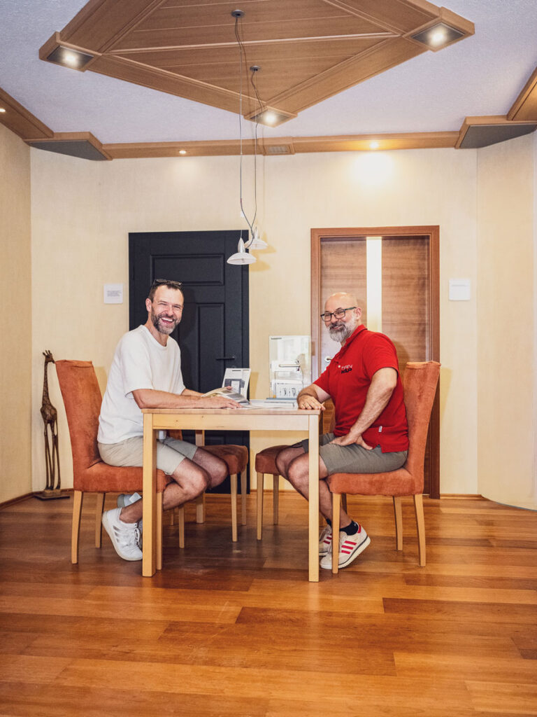 Steffen Aspacher (links) und Mitarbeiter Markus Ullrich