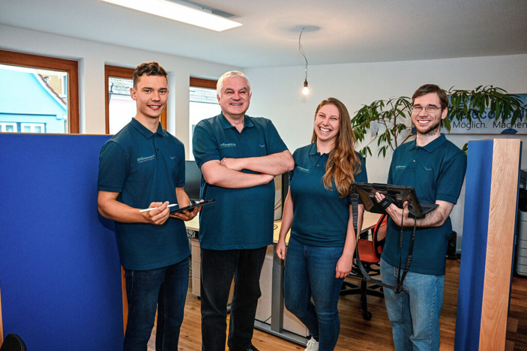 Dr. Martin Götzer
(2. v. links) und sein Team