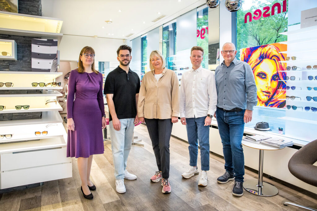 Silke Jaudes (Mitte) und ihr Team
